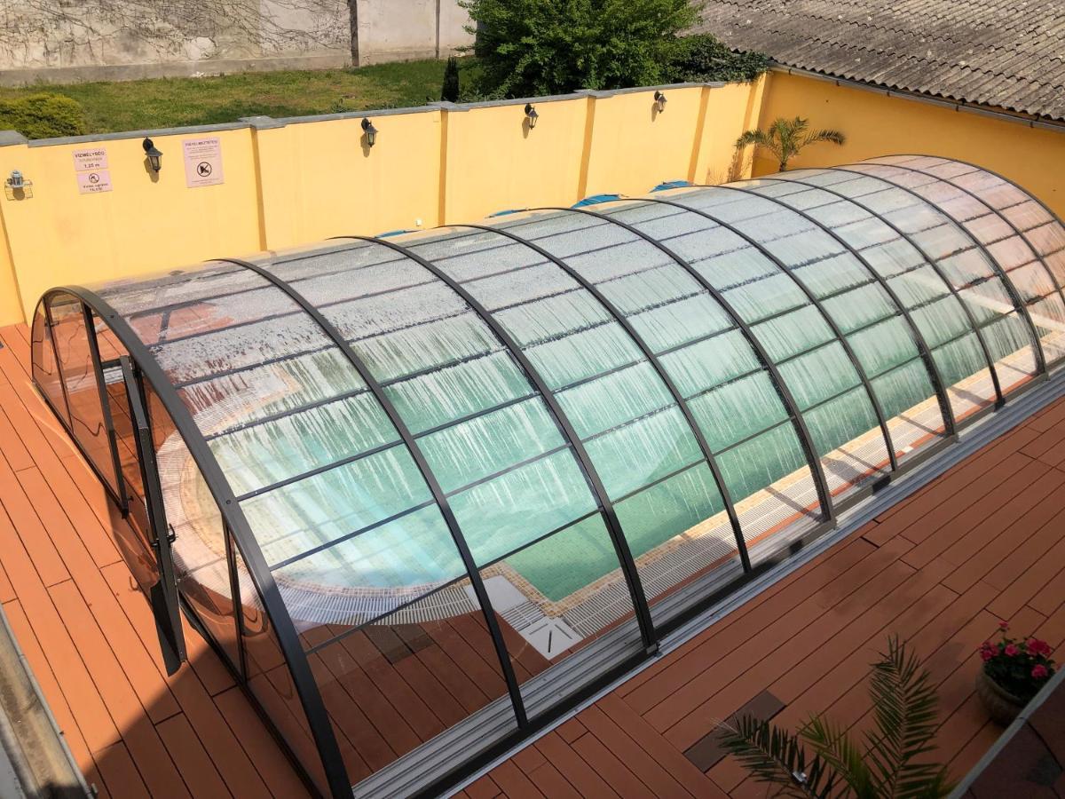 Mosoly Apartman Szegedin Exterior foto
