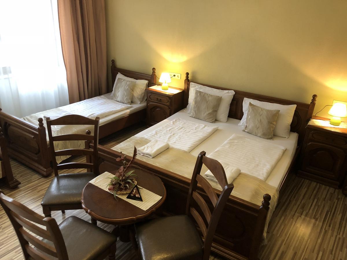 Mosoly Apartman Szegedin Exterior foto