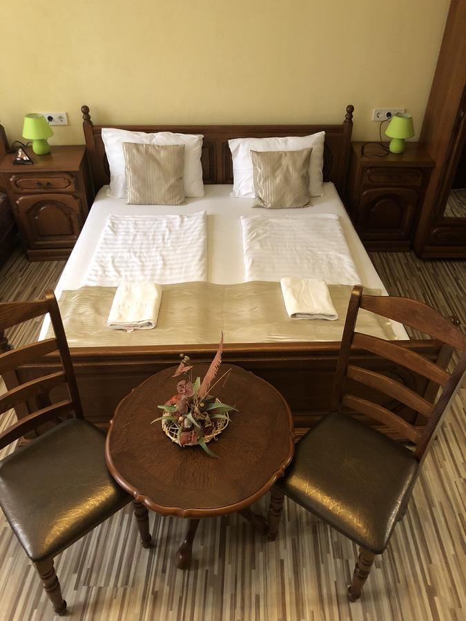 Mosoly Apartman Szegedin Exterior foto