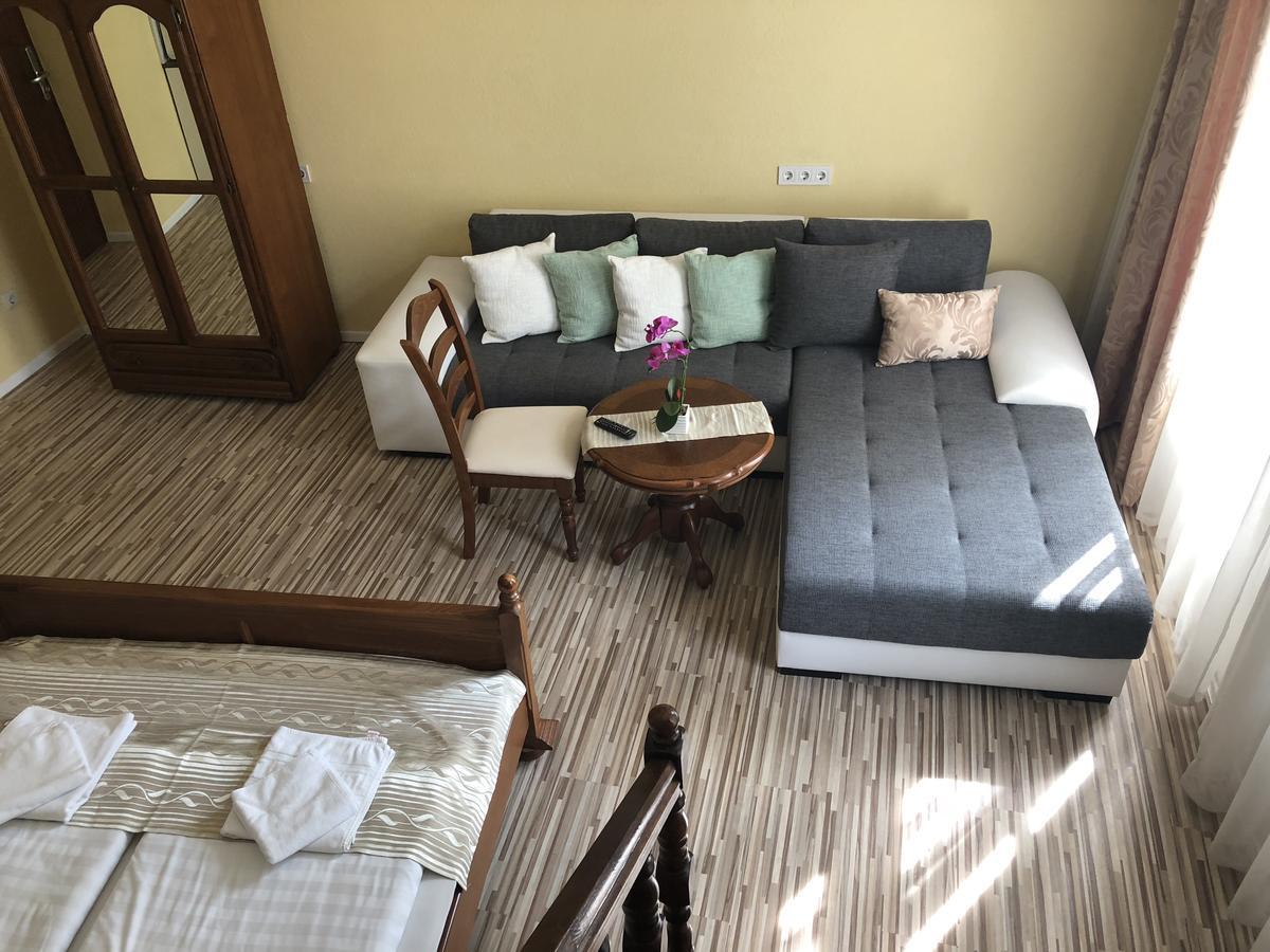 Mosoly Apartman Szegedin Exterior foto
